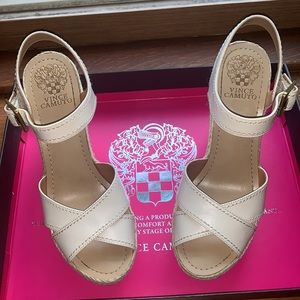 Vince Camuto Edons sandal in Barley